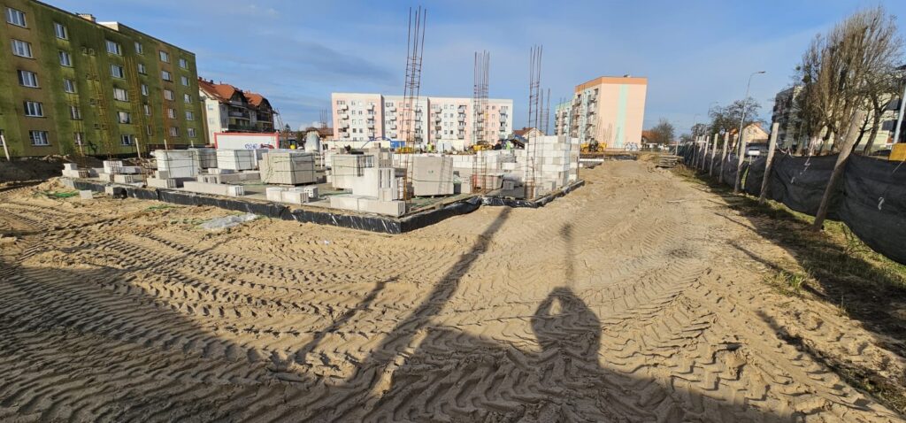 Budowa budynków mieszkalnych w Kostrzynie nad Odrą.